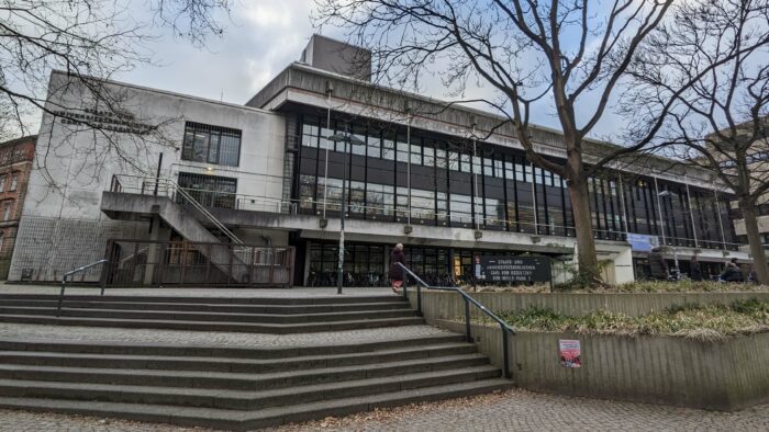 Staats- und Universitätsbibliothek Hamburg Carl von Ossietzky, Von-Melle-Park 3