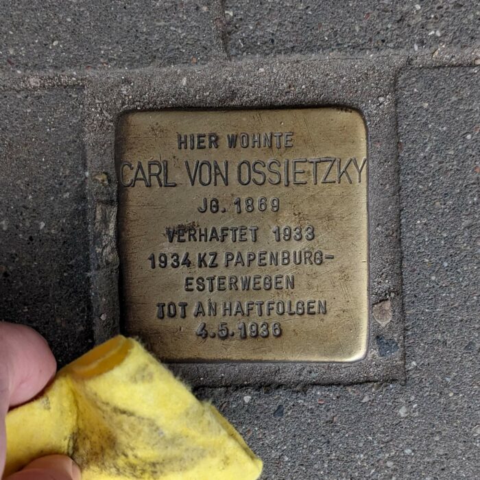 Stolperstein von Carl von Ossietzky, Grindelallee 1, Hamburg-Rotherbaum